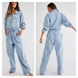 NWOT Levi's Roomy In My Feels Denim Jeans Jumpsuit Coveralls Overalls